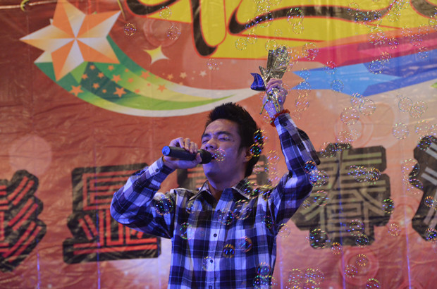 �������