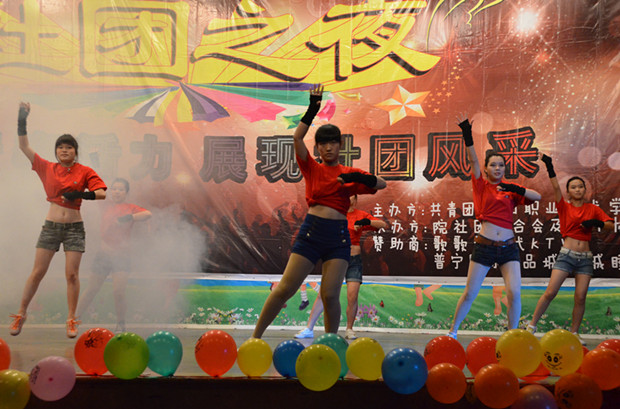 �����ٱ���