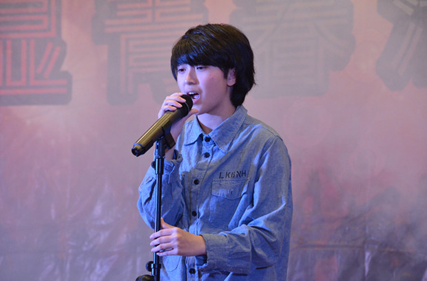 У԰���Ů���ֵ˼λ��ݳ�