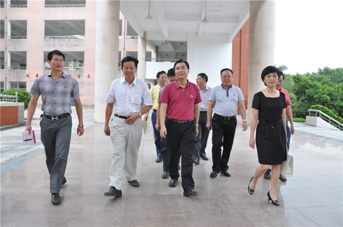 揭阳市副市长张时义等领导一行来我院考察