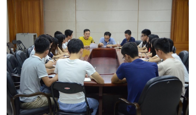 ��ί��������б򽲻�