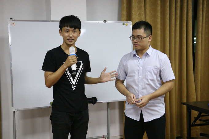 ��ְ���໥����