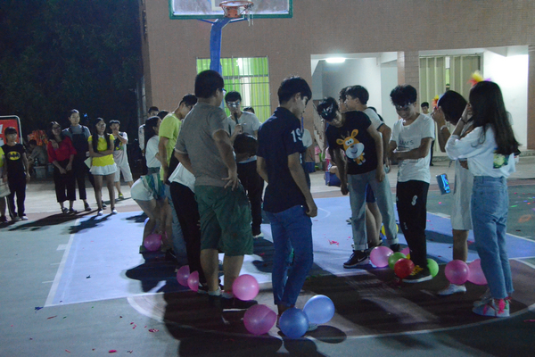 08������