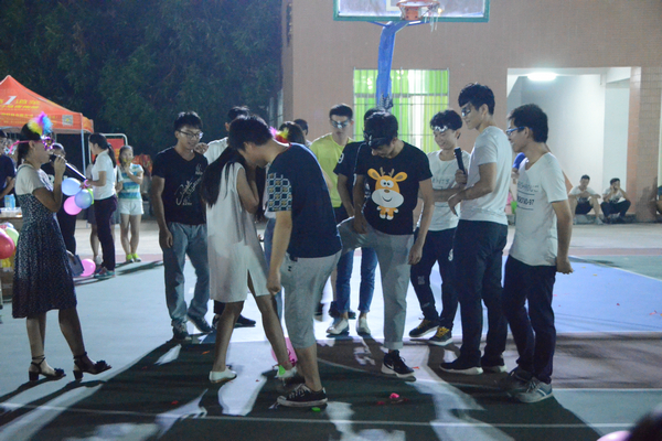 09������