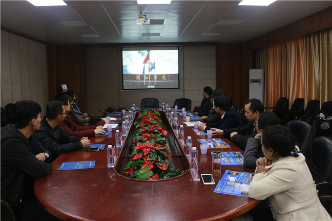 �ۿ�����ѧԺ����Ƭ