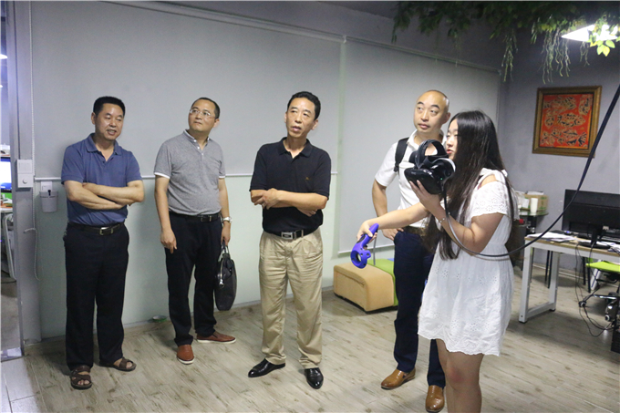 �ι�VR��ģ����