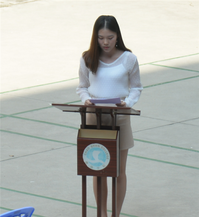 入驻公司代表15级创业班学生李妙虹发言