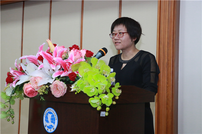 创业学院副院长陈璧玲主持