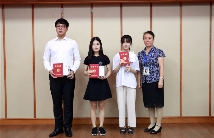 ��ҵ���Ƚ�