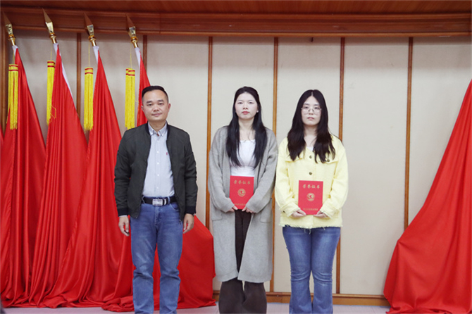 ���б򲿳�Ϊ����ָ����ʦ�佱